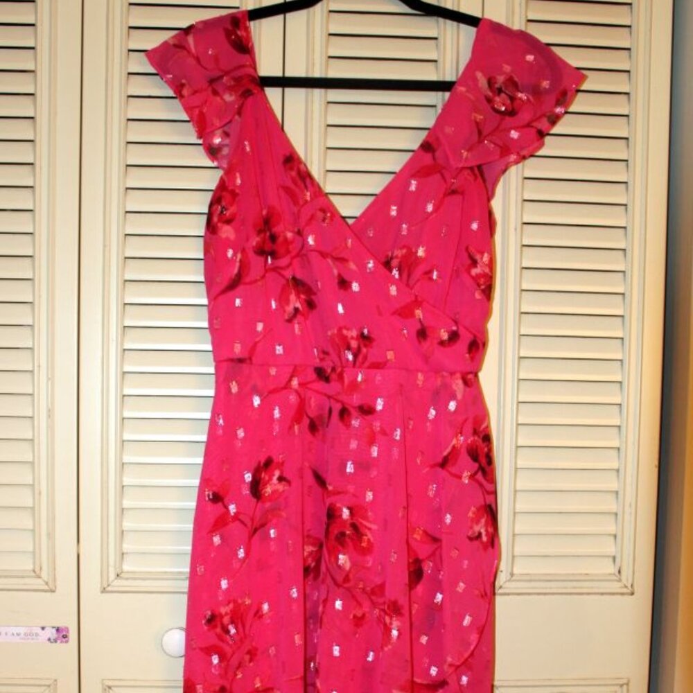 White House Black Market Women's Pink Floral Dress - Size 0 - Like New